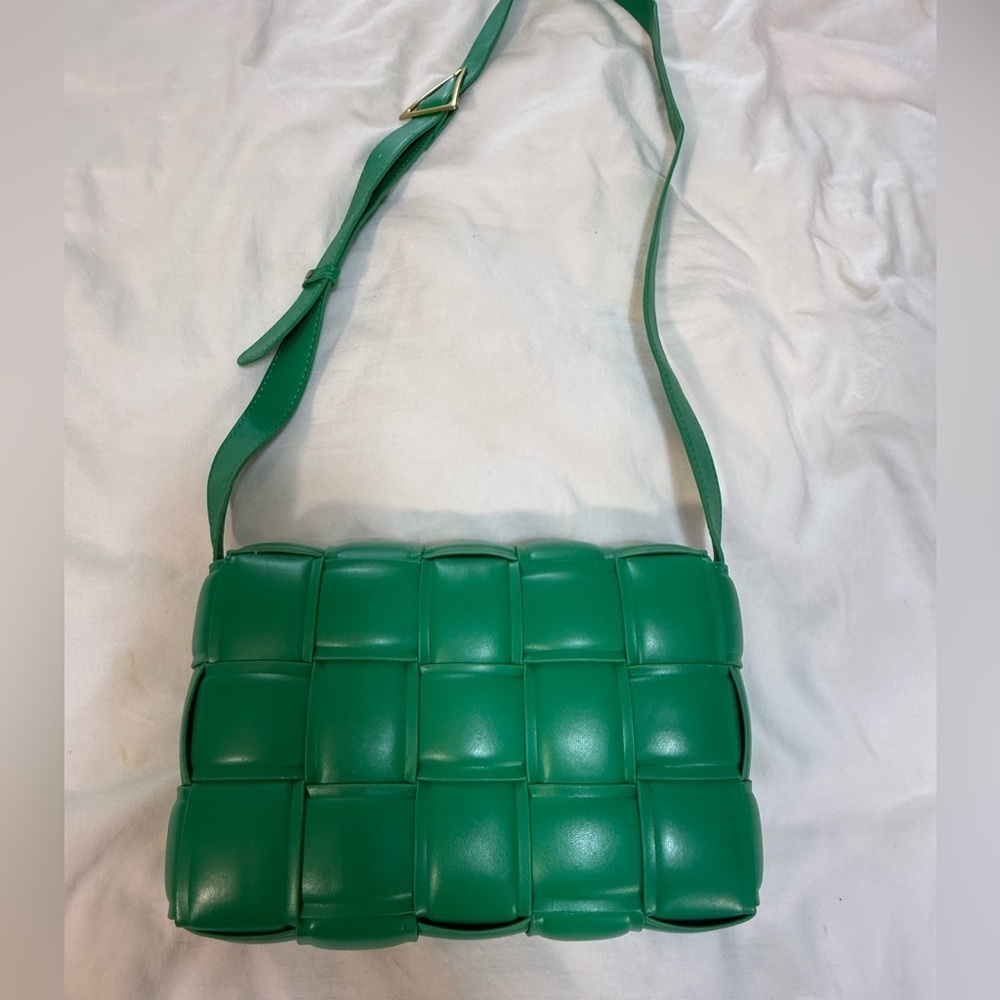Green Woven Leather Shoulder Bag with Gold Accents - Picture 11 of 11